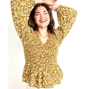 Old Navy Long Sleeve Smocked Blouse floral size XXL